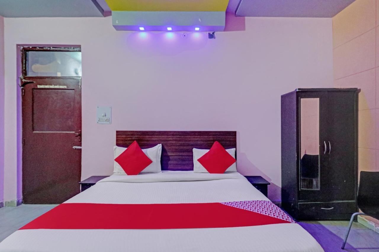 OYO 73491 Rj Villa Indirapuram Exteriör bild