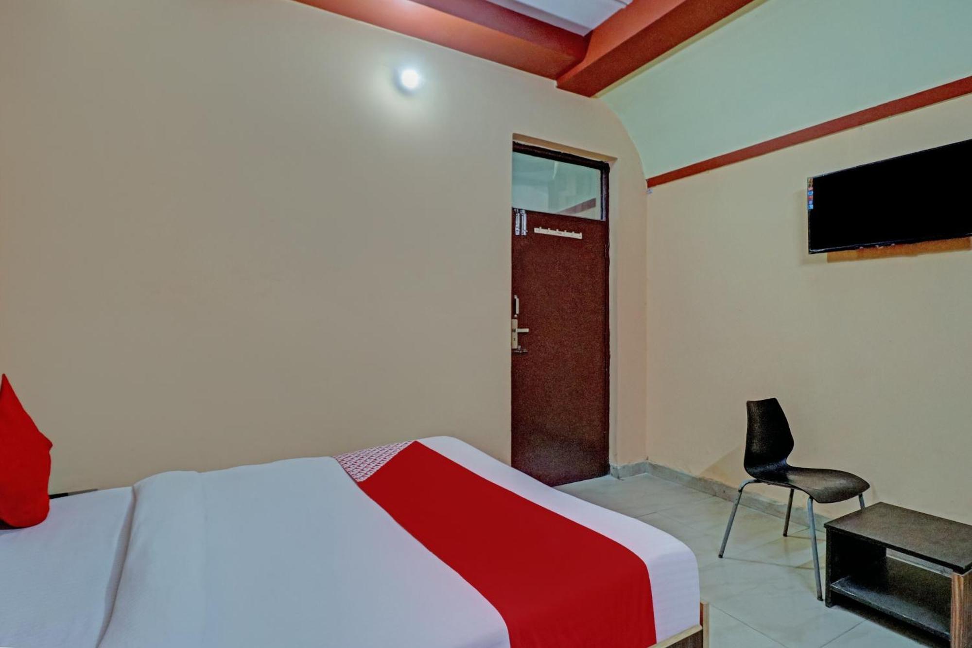 OYO 73491 Rj Villa Indirapuram Exteriör bild