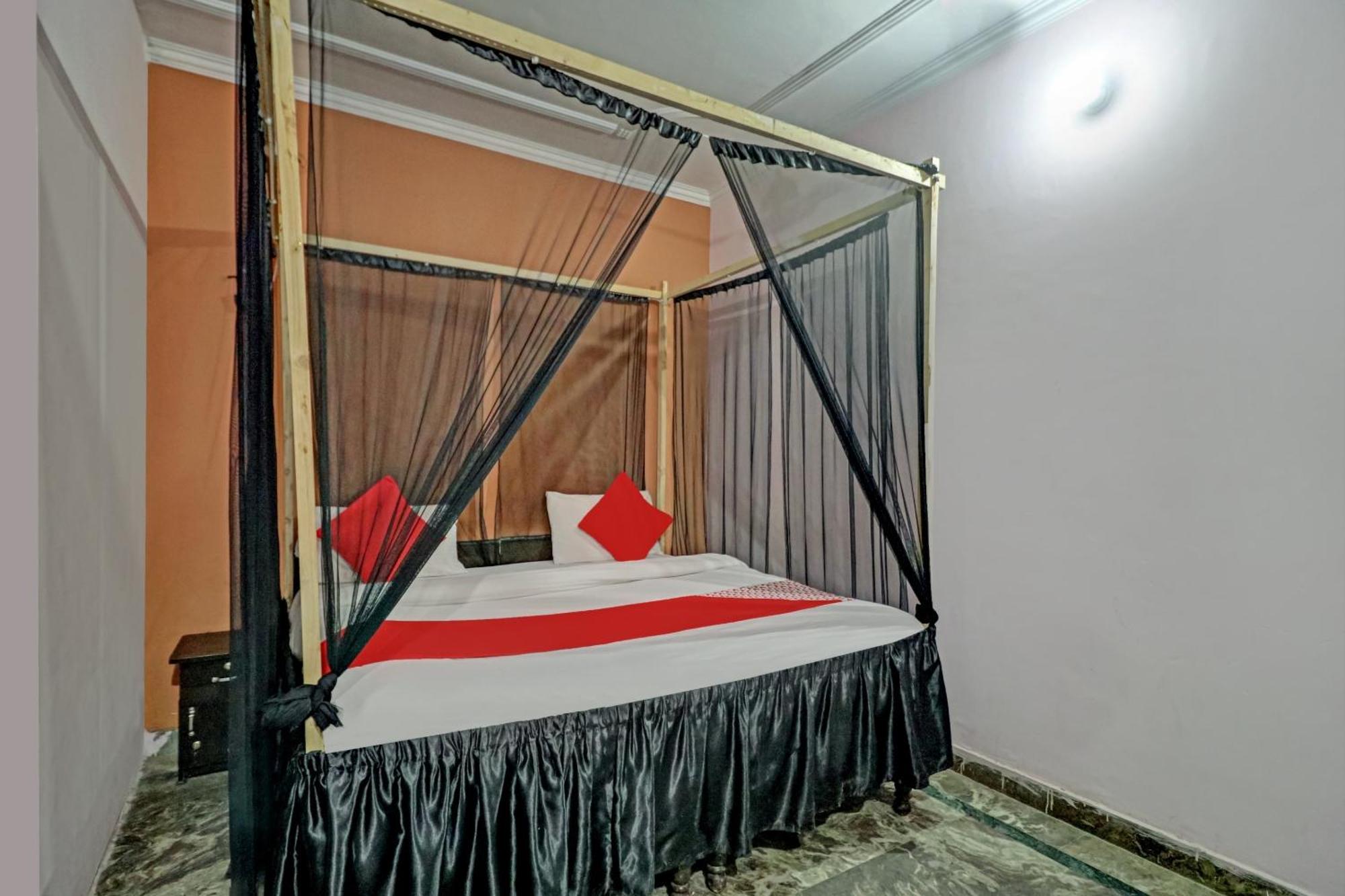 OYO 73491 Rj Villa Indirapuram Exteriör bild