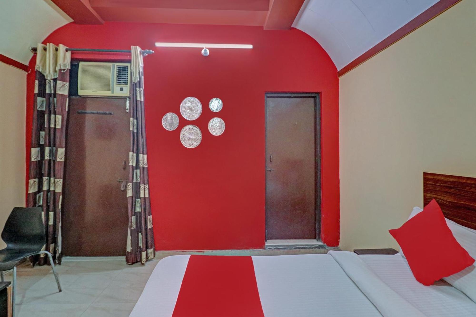 OYO 73491 Rj Villa Indirapuram Exteriör bild