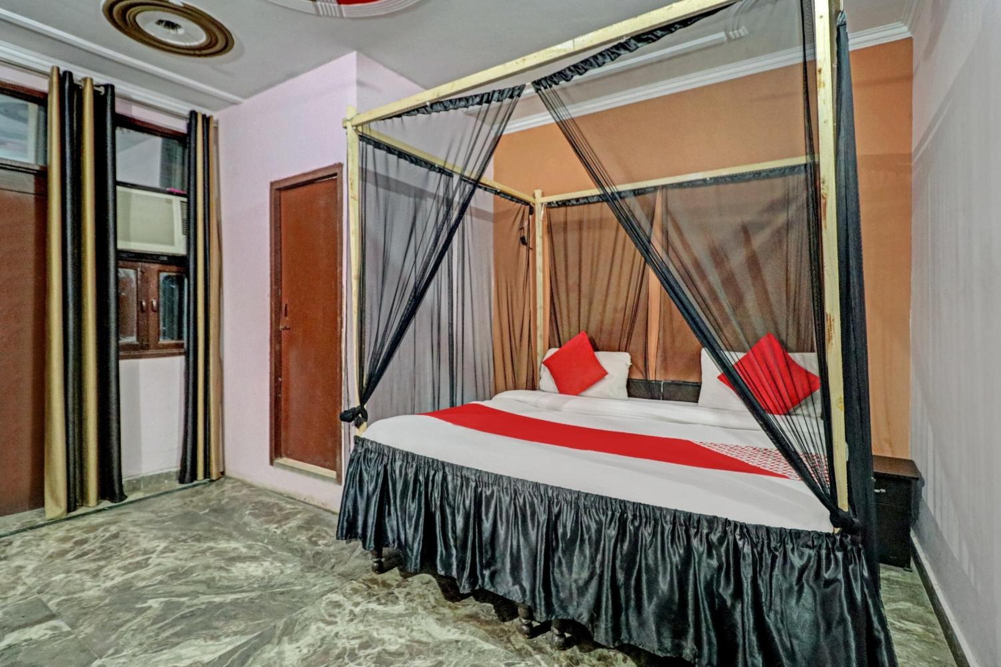 OYO 73491 Rj Villa Indirapuram Exteriör bild